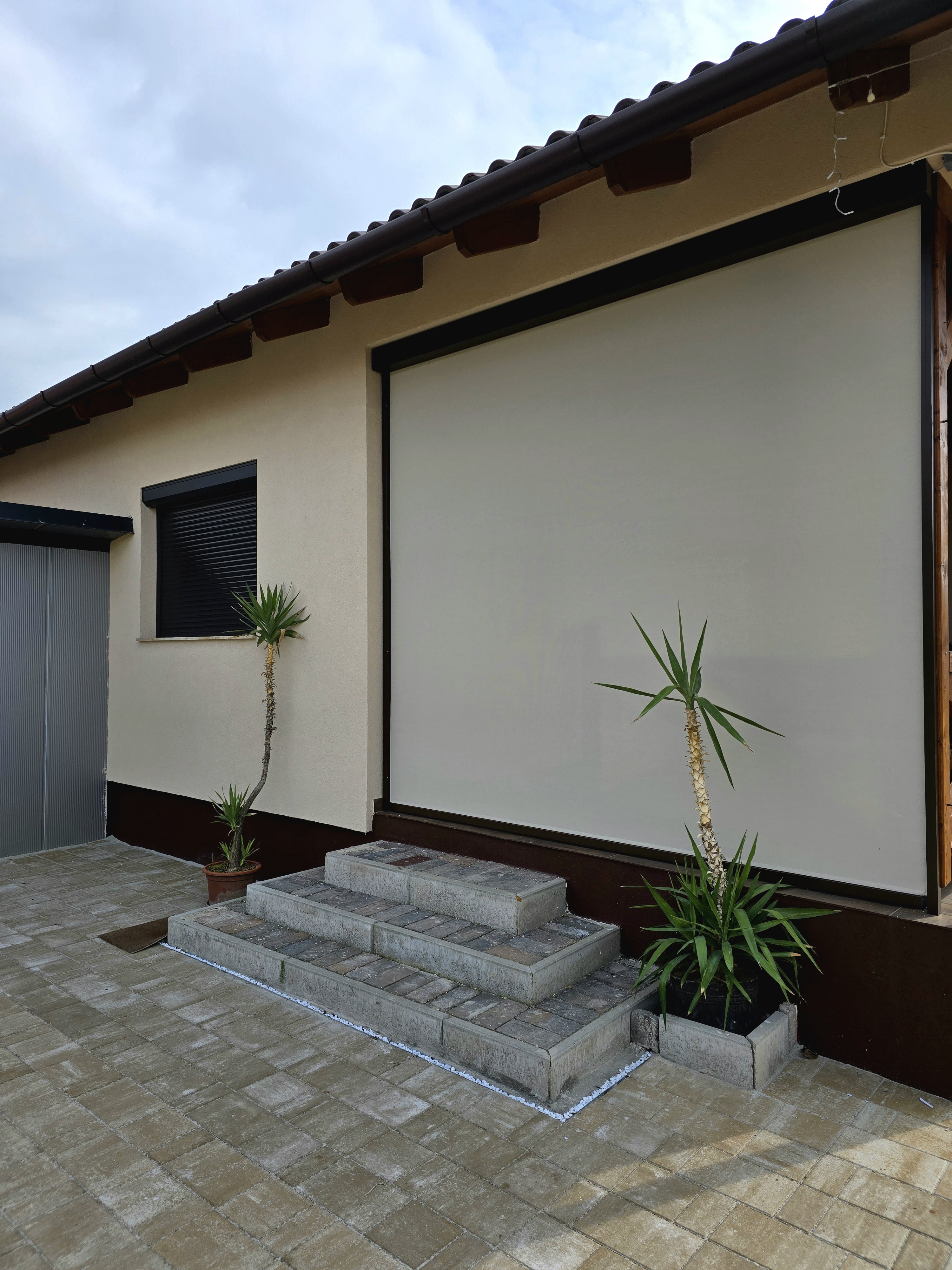 Barna ZipScreen Skyroll
